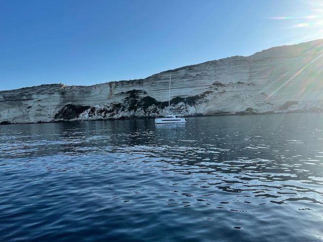 Magnifiques falaises de Bonifacio 😍

Si vous souhaitez visiter la côte ouest de la Corse depuis la mer, il reste une cabine disponible la semaine du 19 au 26 Août ! 😍

N’hésitez pas à revenir vers nous ! 
Tel: 0772506514